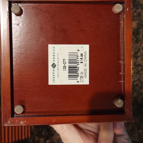 Cherry wood storage box - Picture 10 of 10